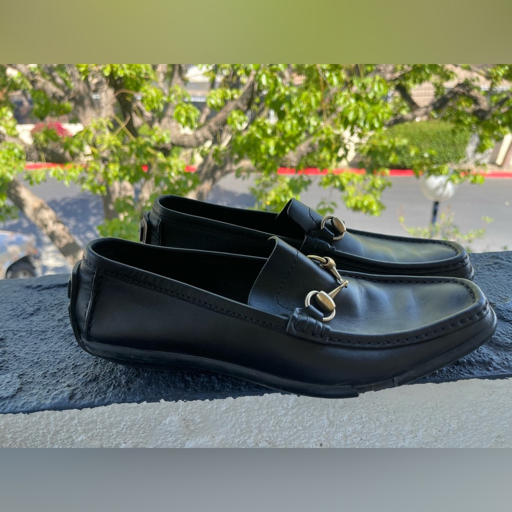 Gucci Black Leather Horsebit Loafers with Gold Hardware size 7.5 - Picture 2 of 9